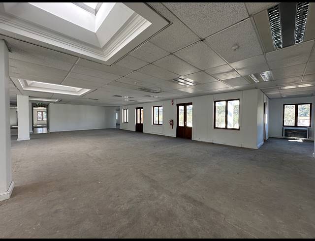 1,315M² OFFICE TO LET IN SANDTON CENTRAL